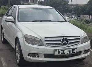 Mercedes-Benz C200 2009 White