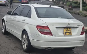 Mercedes-Benz C200 2009 White