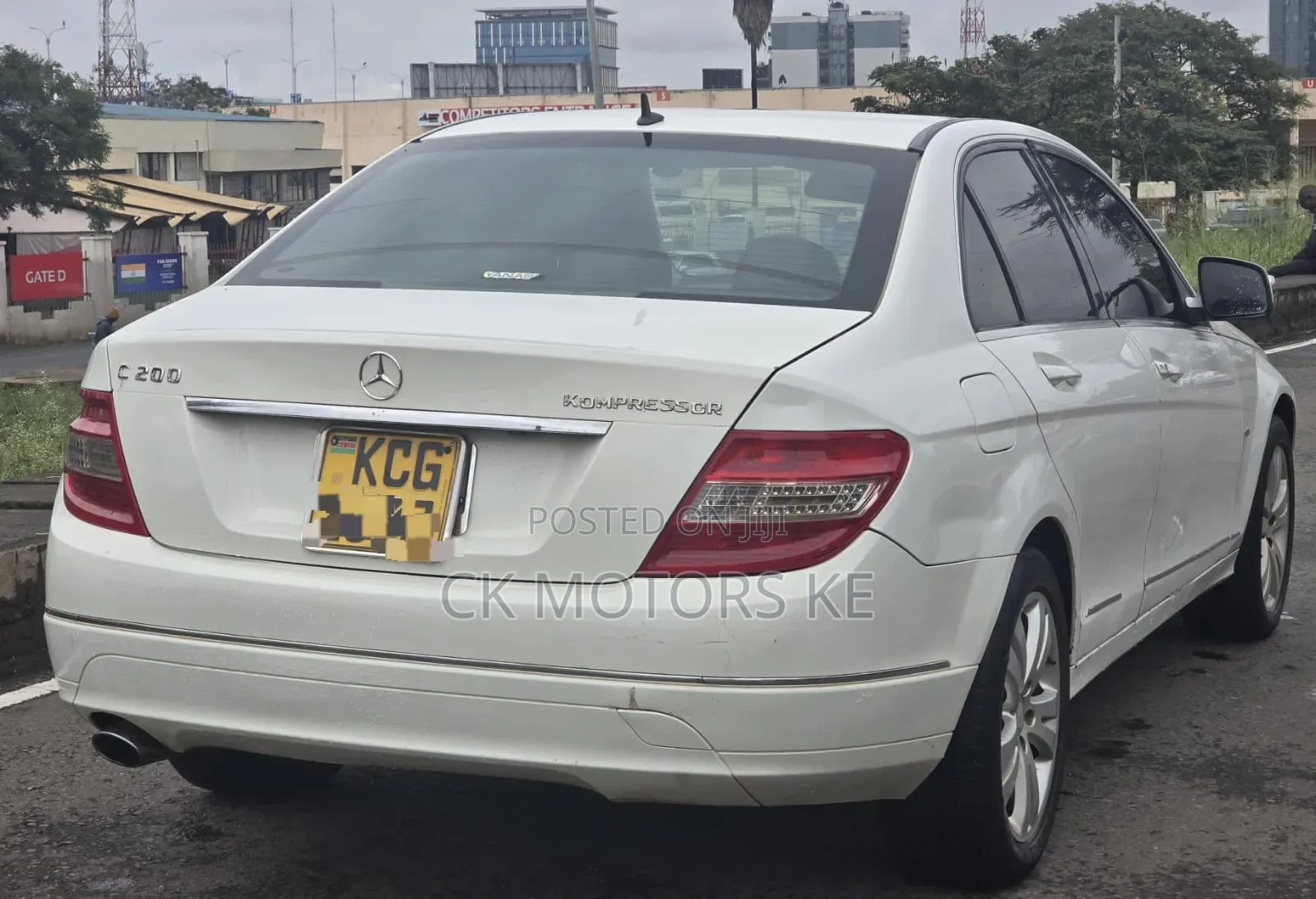 Mercedes-Benz C200 2009 White