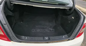 Mercedes-Benz C200 2009 White