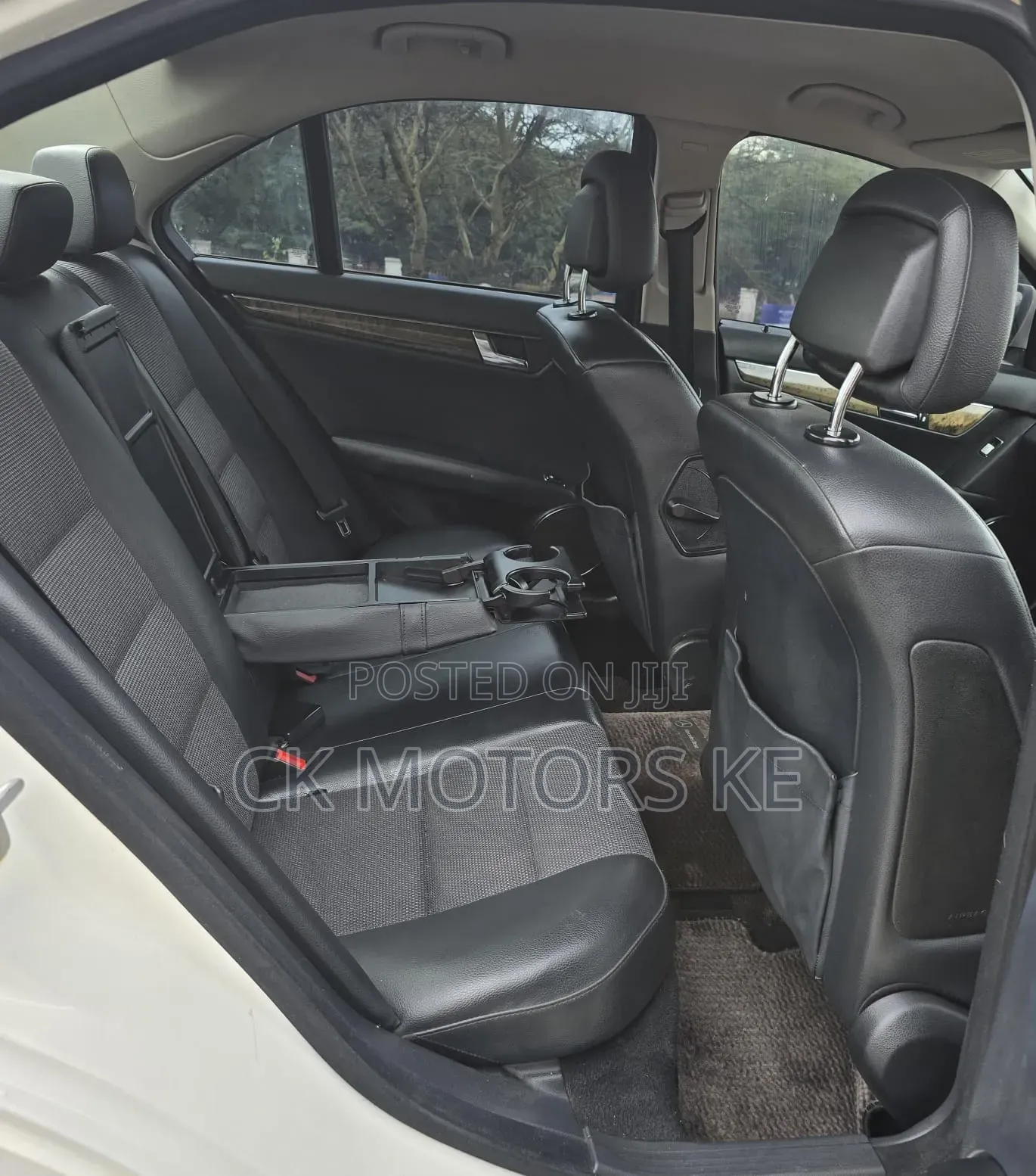 Mercedes-Benz C200 2009 White