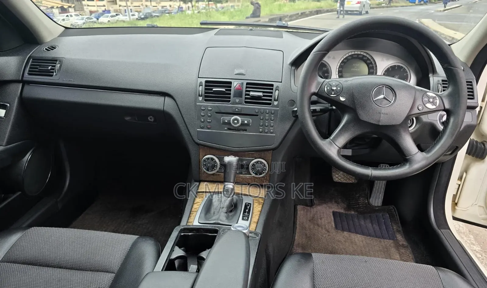 Mercedes-Benz C200 2009 White