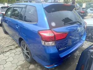 Toyota Corolla Fielder 2020 Blue