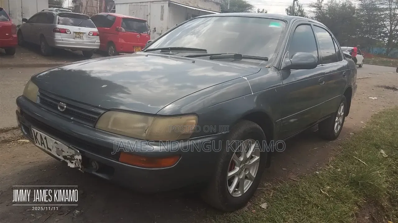 Toyota Corolla 2000 Green