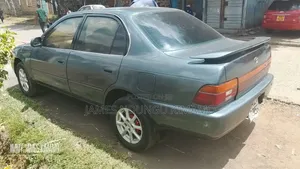 Toyota Corolla 2000 Green