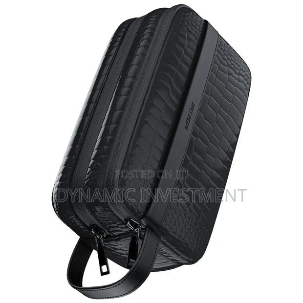 Green Lion Tirana Leather Travel Pouch/Bag Clutch