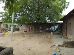 18bdrm House in Waberi for sale