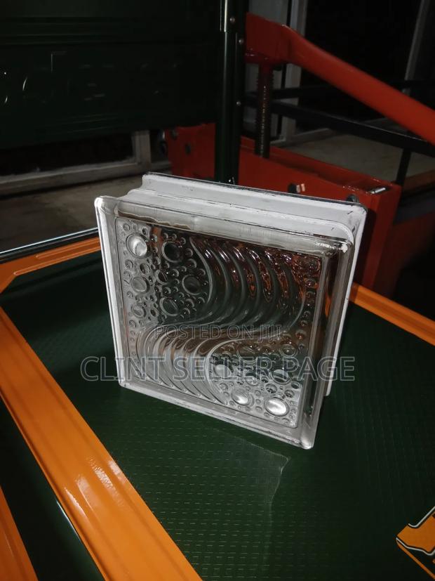 Glass Bricks / Glass Blocks - main view