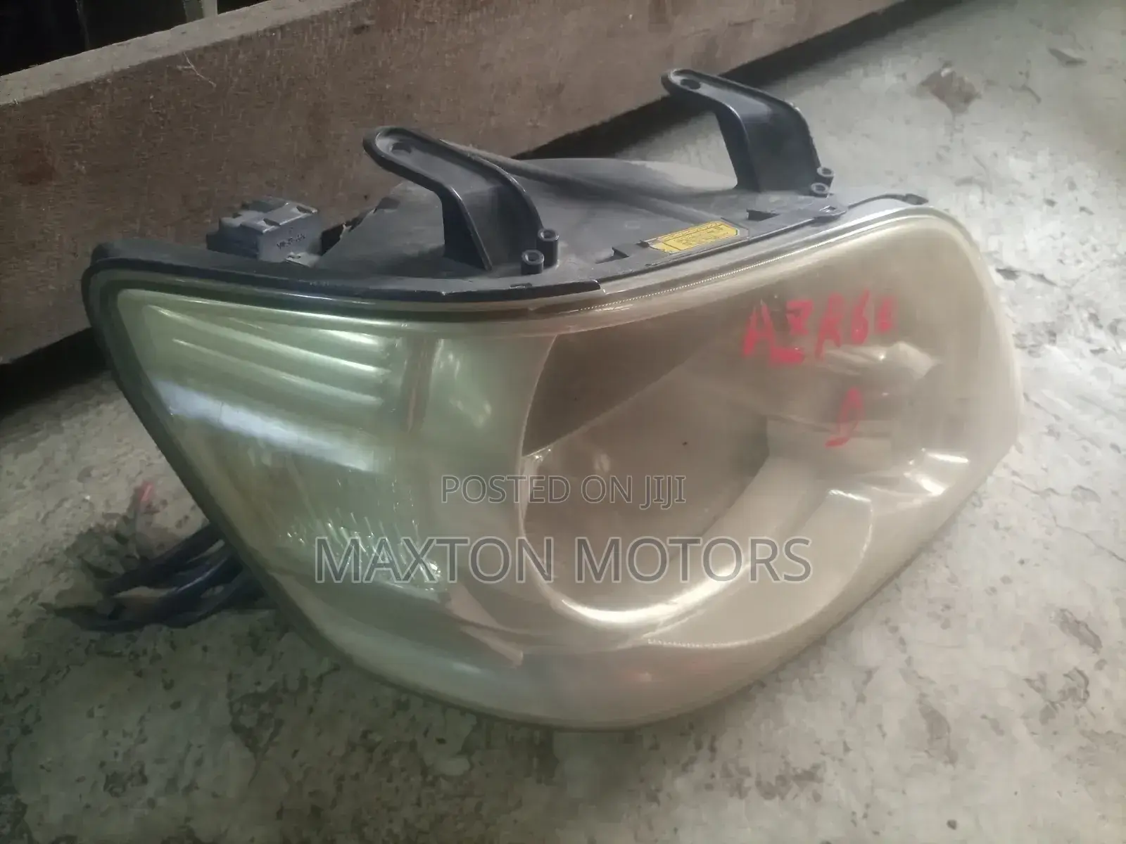 Headlight Noah 2002 Xenon