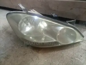 Headlight Ipsum 2002 Xenon