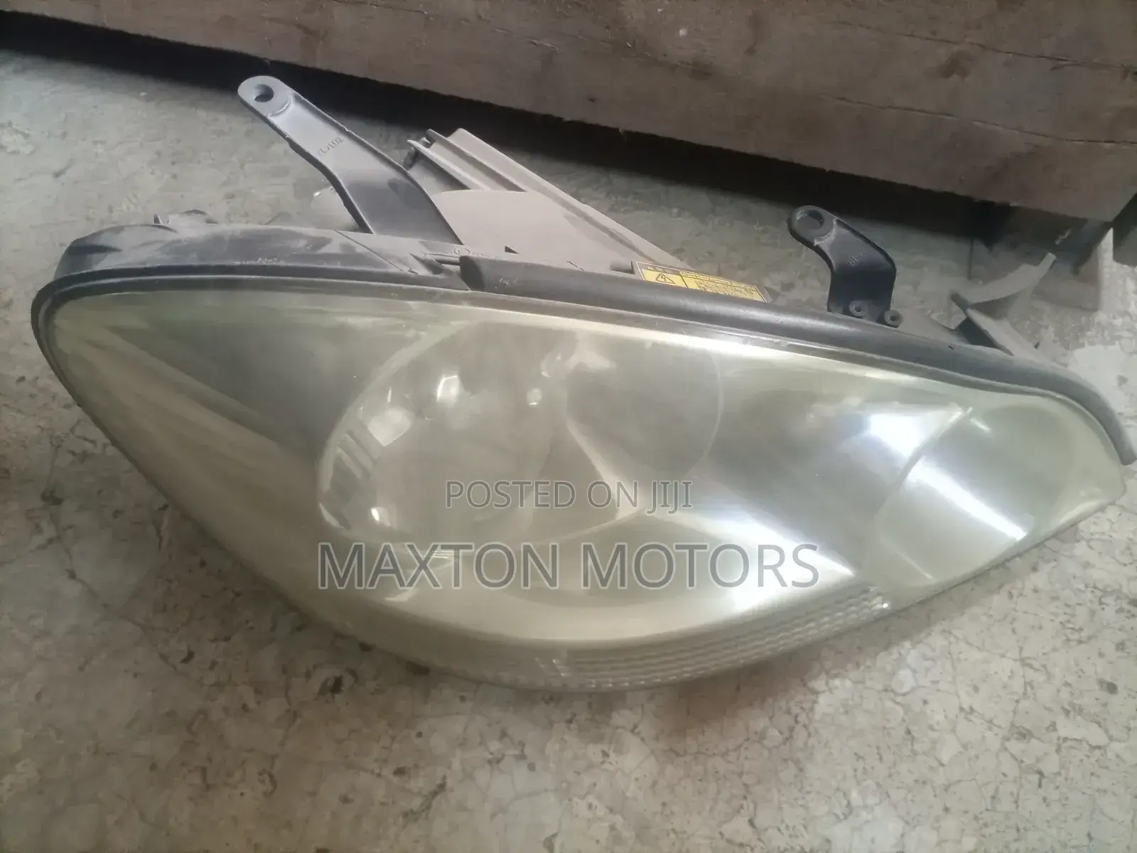 Headlight Ipsum 2002 Xenon