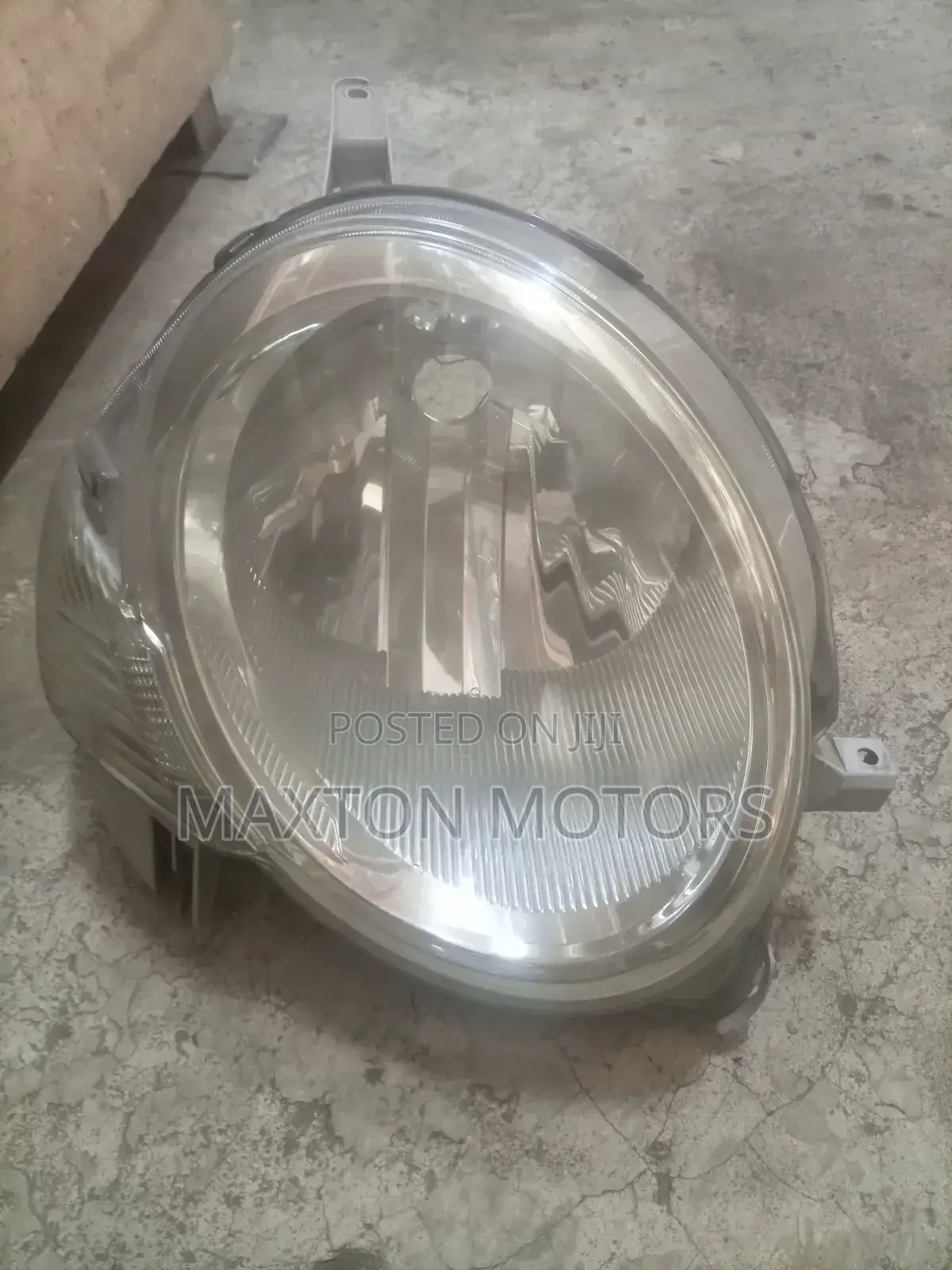 Headlight Sienta 2008