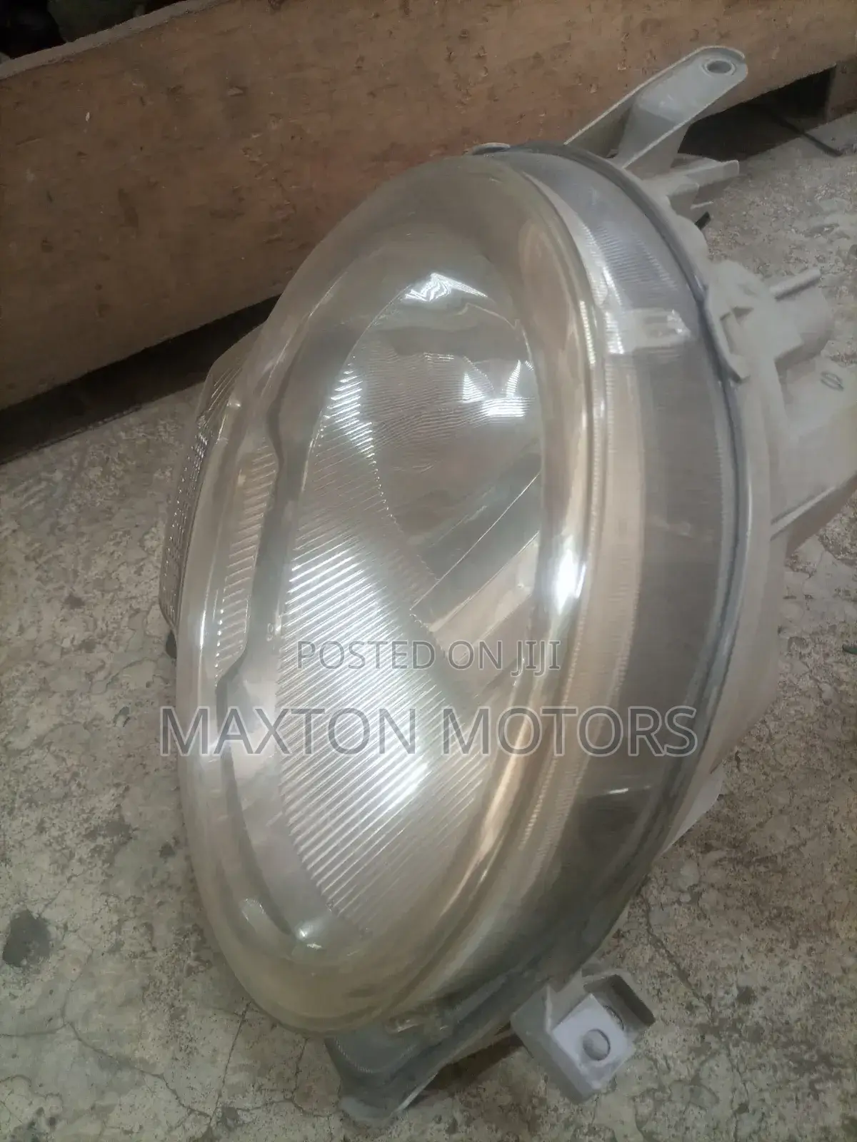 Headlight Sienta 2008