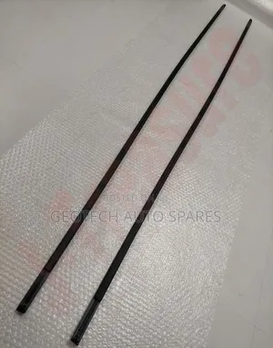 Harrier 240 Roof Moulding