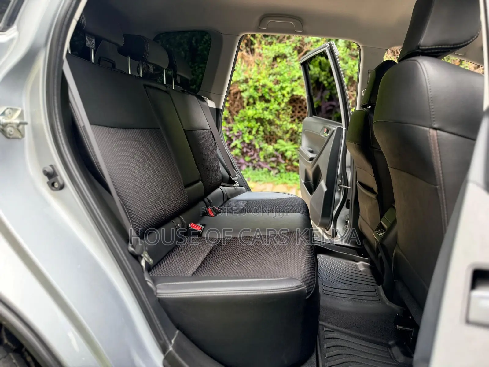 Subaru Forester 2019 Silver