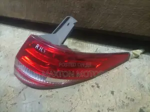 Taillight Estima 2008