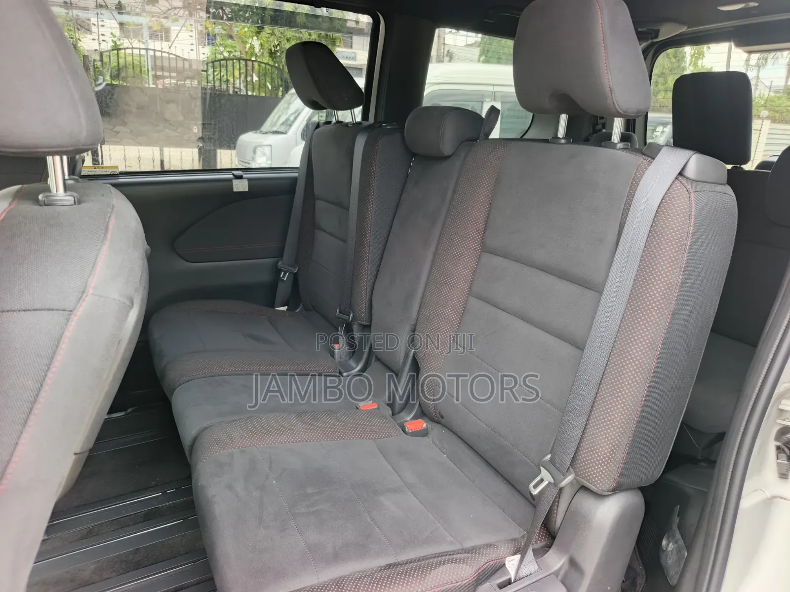 Nissan Serena 2019 White