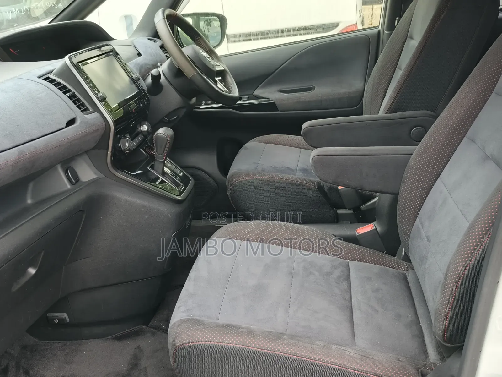Nissan Serena 2019 White