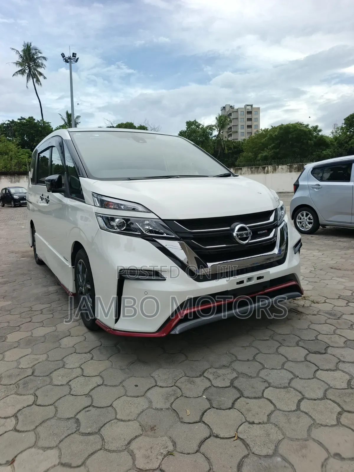 Nissan Serena 2019 White