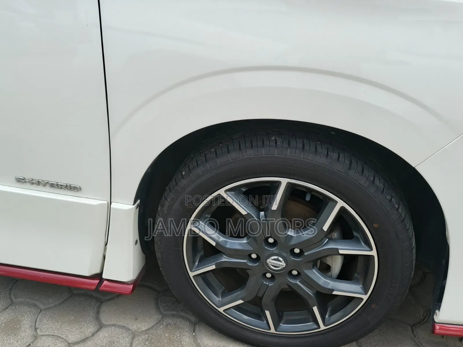 Nissan Serena 2019 White