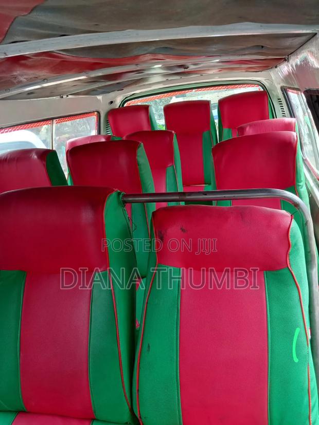 Toyota HiAce 2003 White - thumbnail 2