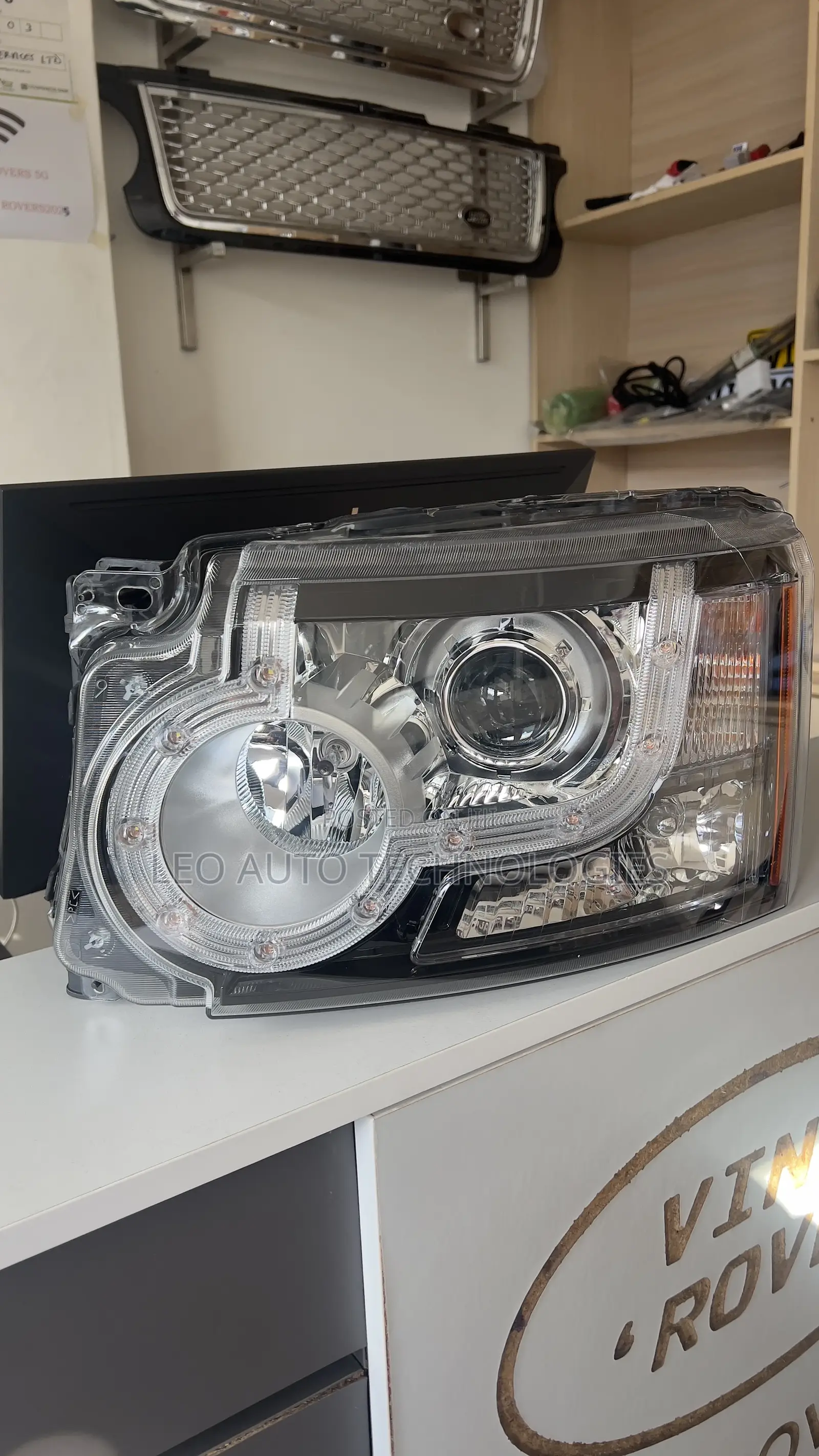 Headlight for Land Rover Discovery 4