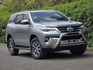 Toyota Fortuner 2.8 D AWD 2017 Silver