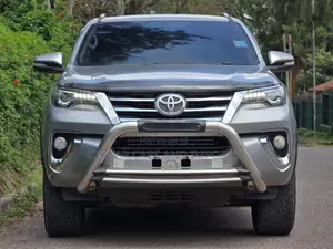 Toyota Fortuner 2.8 D AWD 2017 Silver