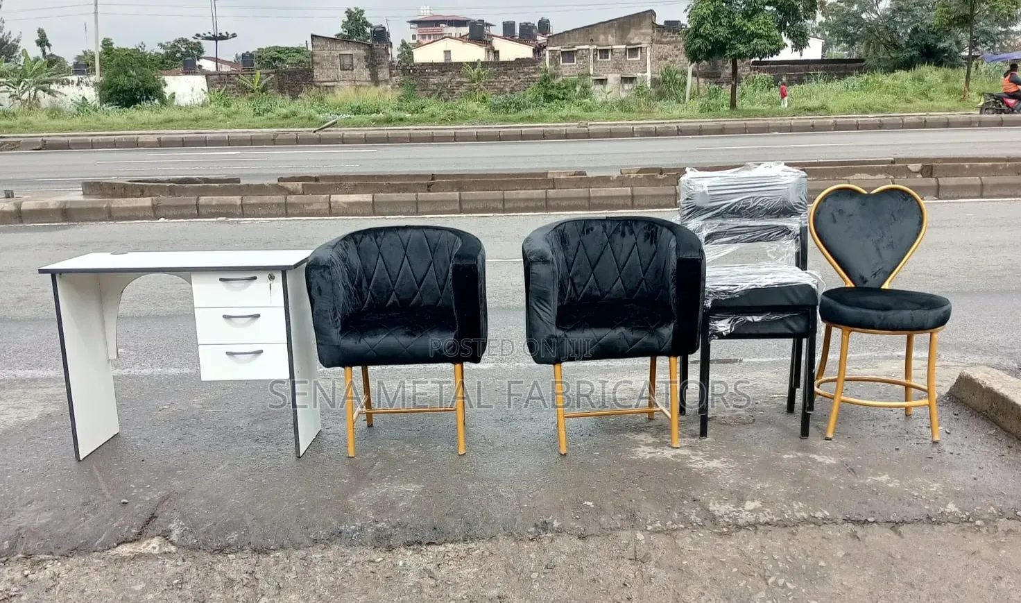 Black Salon Set