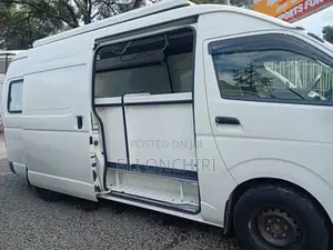 Toyota Quantum 2019 White