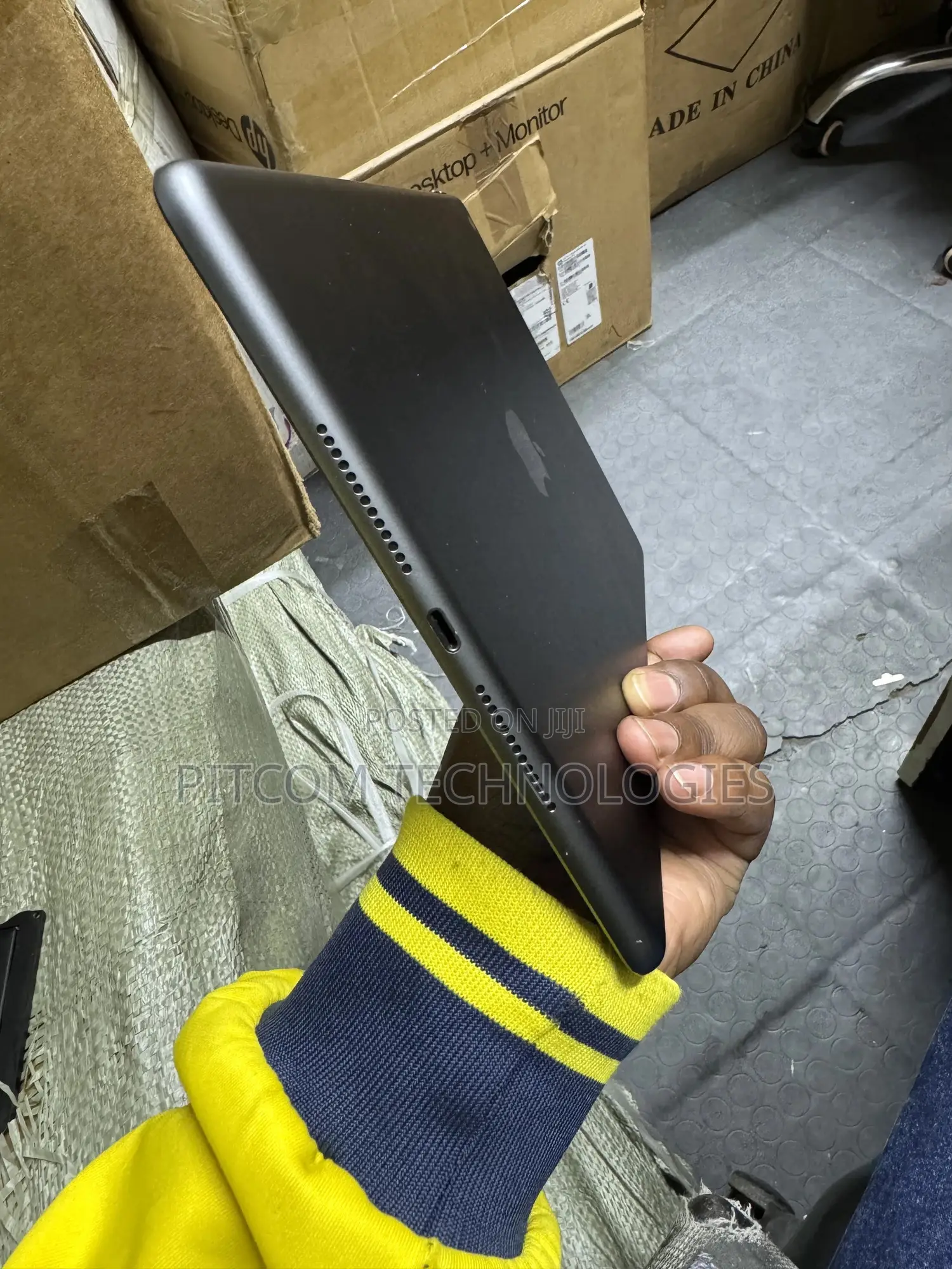 Apple iPad 10.2 (2020) 32 GB Gray