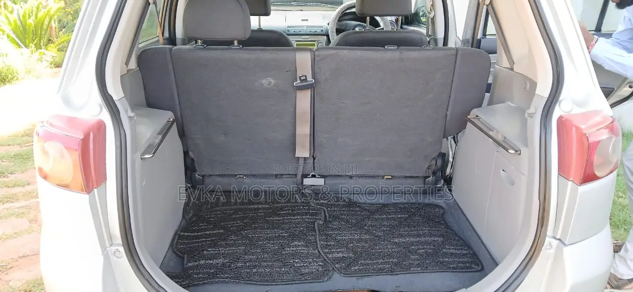 Mazda Demio 2006 Silver