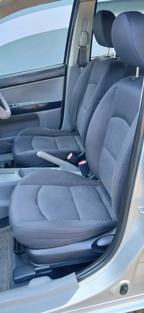 Mazda Demio 2006 Silver