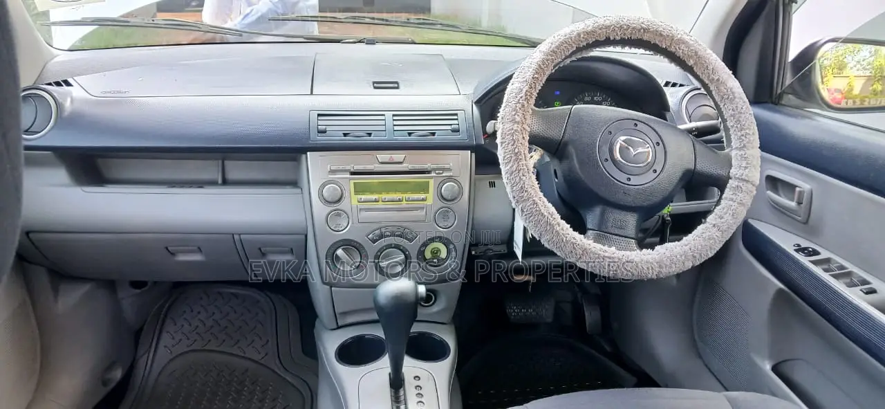 Mazda Demio 2006 Silver