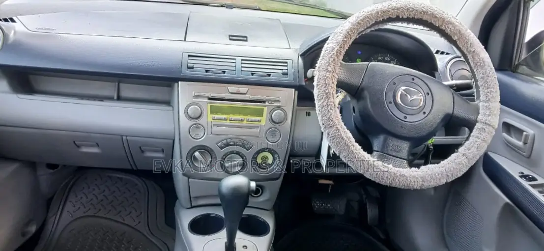 Mazda Demio 2006 Silver