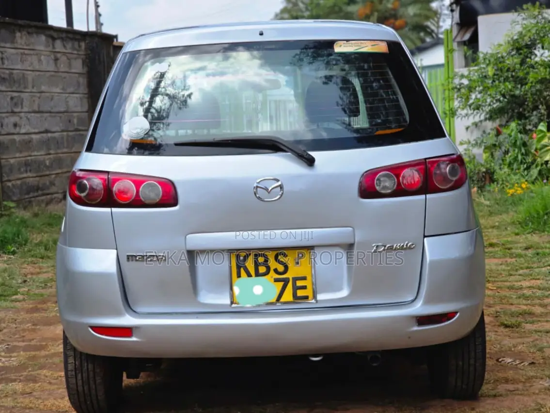 Mazda Demio 2006 Silver