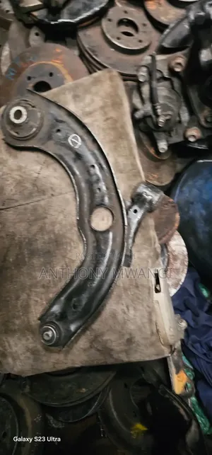 Honda Step Wagon Arms Available