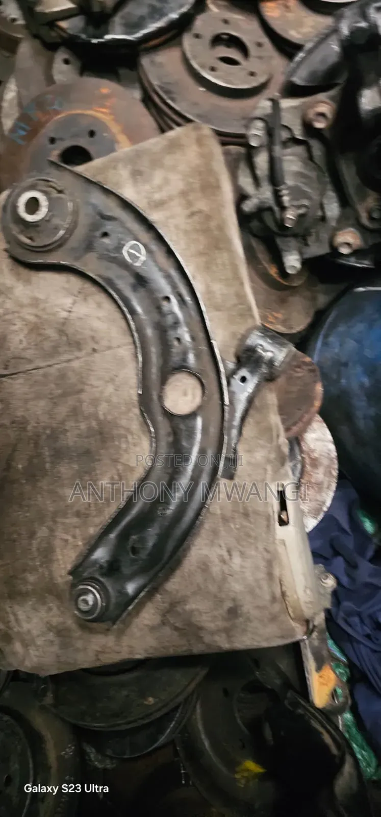 Honda Step Wagon Arms Available