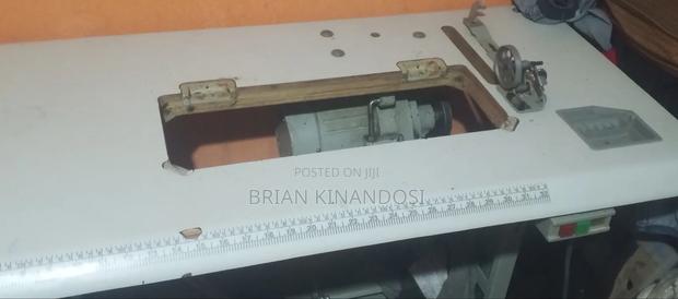 Industrial Sewing Machine - thumbnail 3