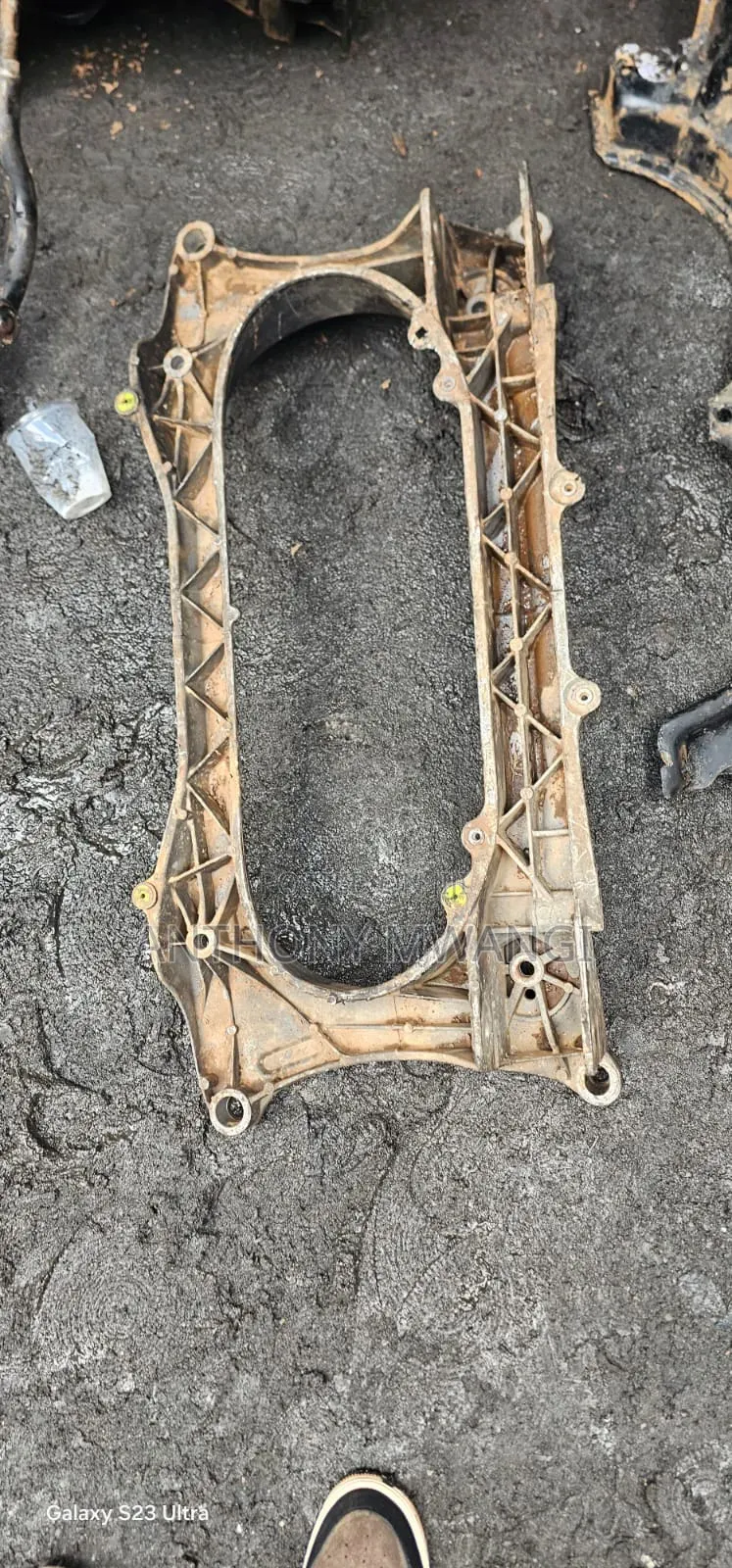 Toyota Mark X 2wheel Cross Member