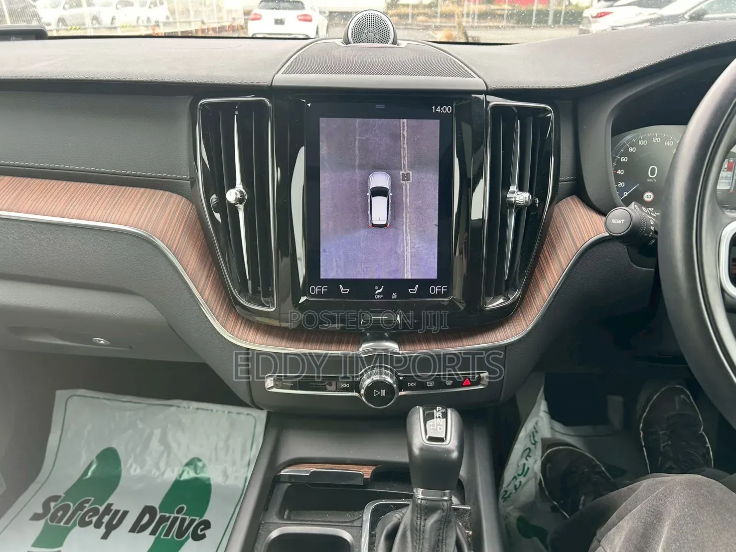 Volvo XC60 T5 Momentum AWD 2019 Blue