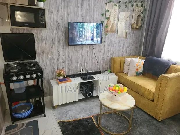 Lumumba Drive Roysambu Near Thika Road Mall
One Bedroom Airbnb