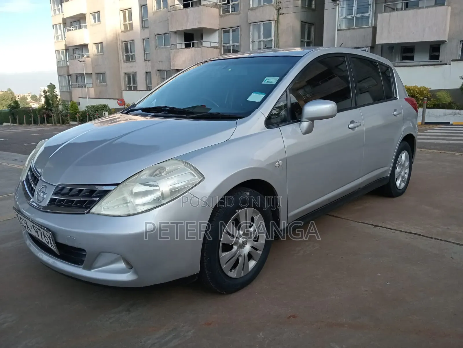 Nissan Tiida 1.5L 16V 2012 Silver