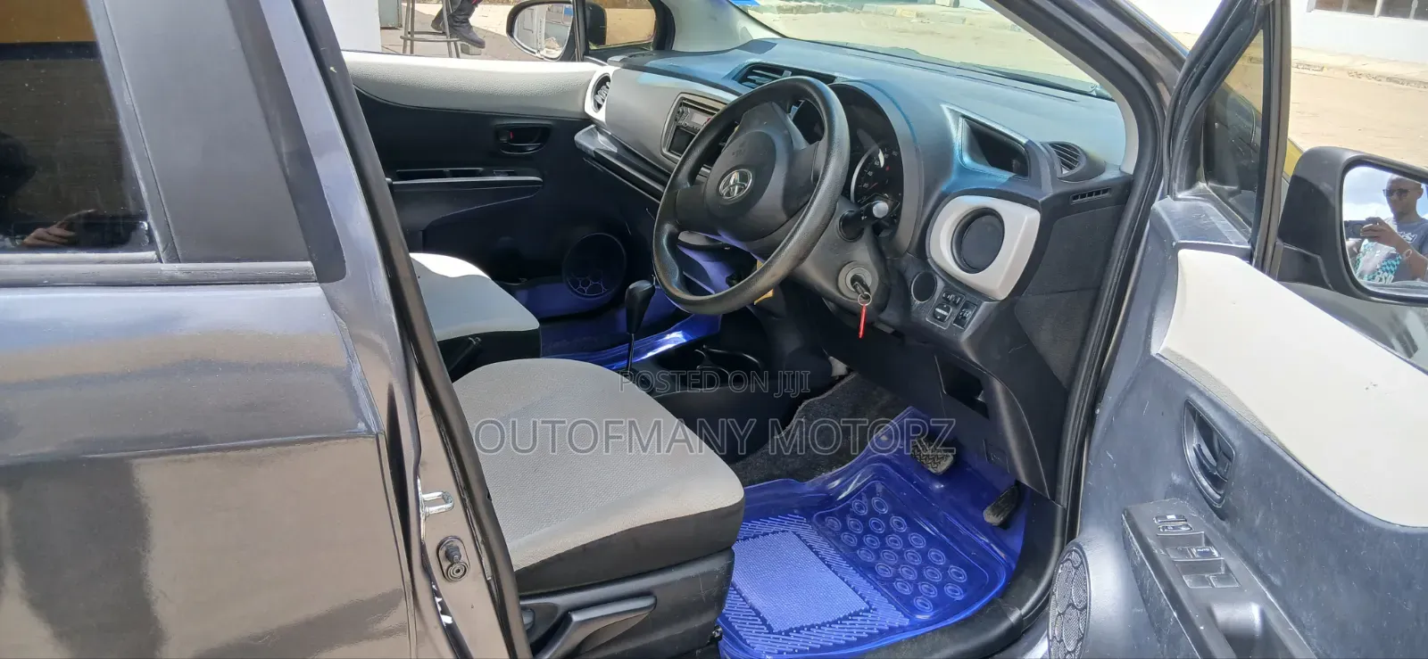 Toyota Vitz 2013 Gray
