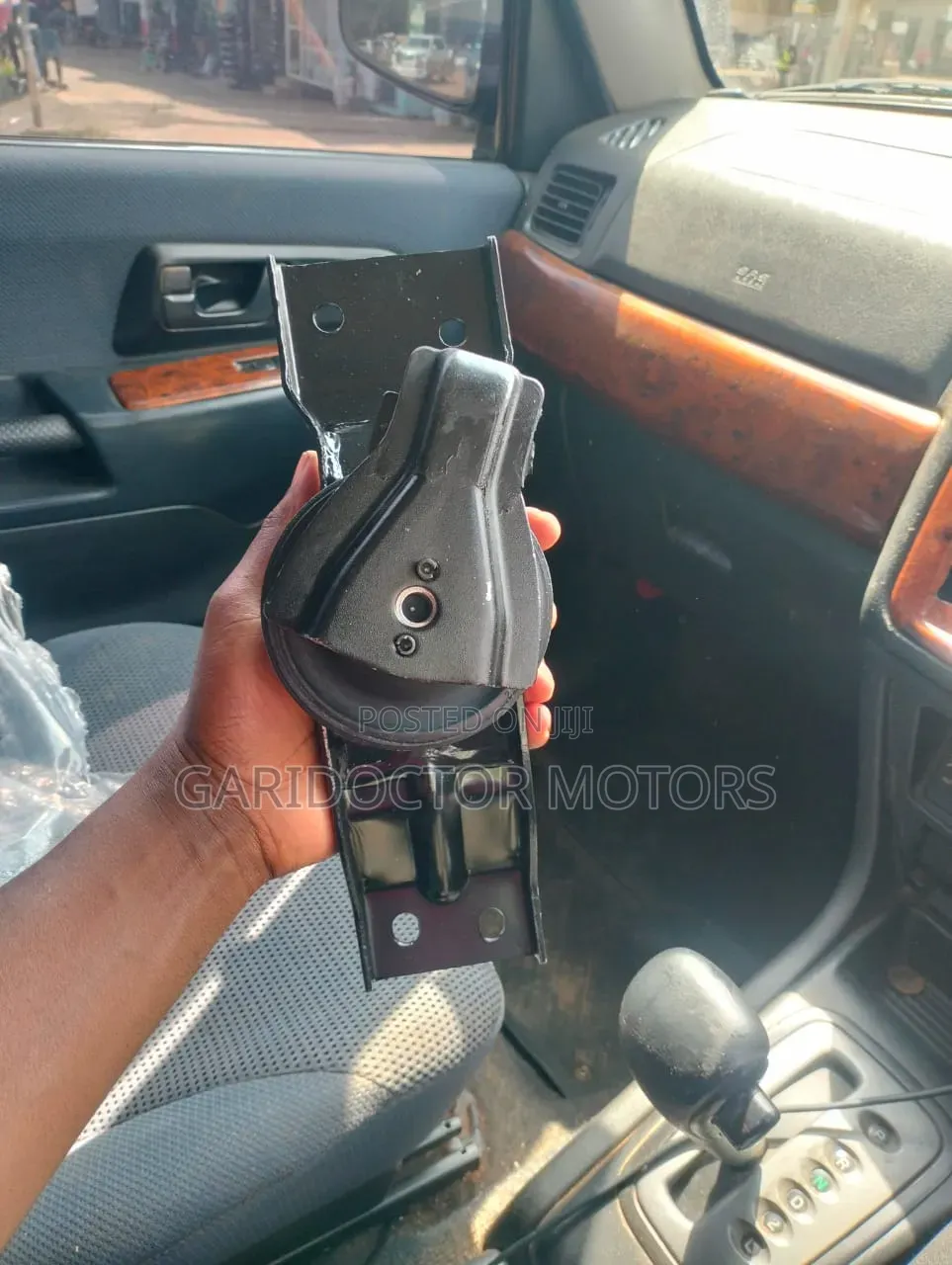 Pajero Io Engine Mount - Right