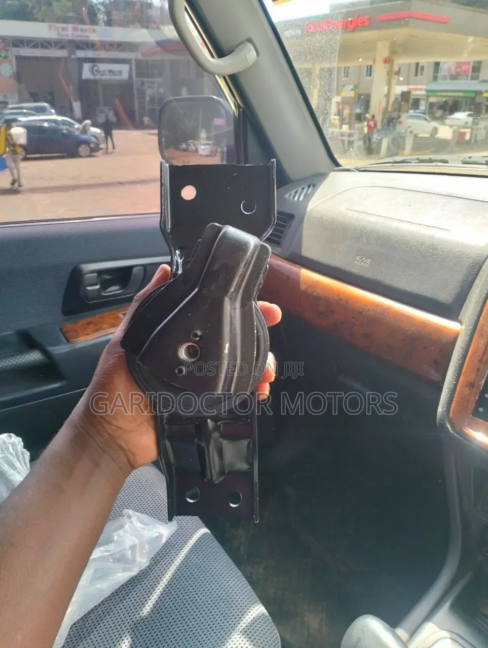 Pajero Io Engine Mount - Right