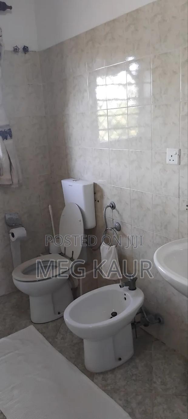 Fully Furnished 4bedroom With Swimming Pool to Let Casaurina .Malindi - thumbnail 11