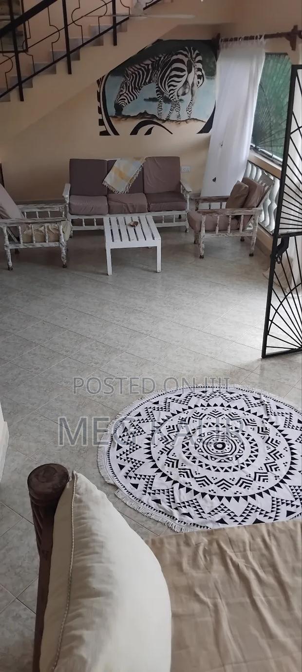 Fully Furnished 4bedroom With Swimming Pool to Let Casaurina .Malindi - thumbnail 16