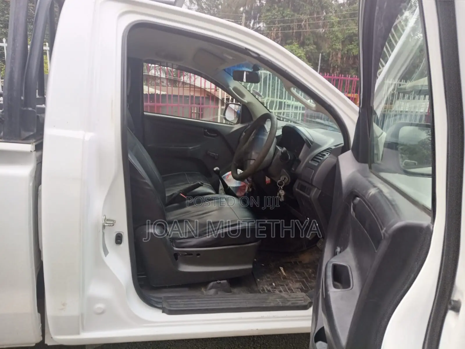 Isuzu D-MAX 2021 White