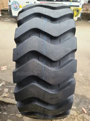 23.5-25 Roadhiker Tyres L-3/E-3 24pr